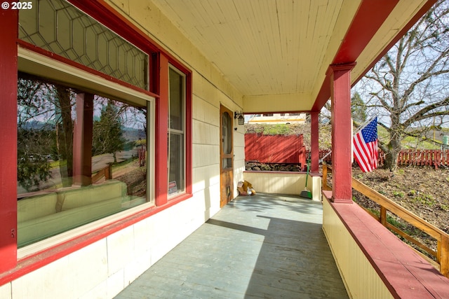 view of patio / terrace with covered porch