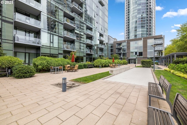 841 S Gaines St Unit 714, Portland, OR 97239 - view of community