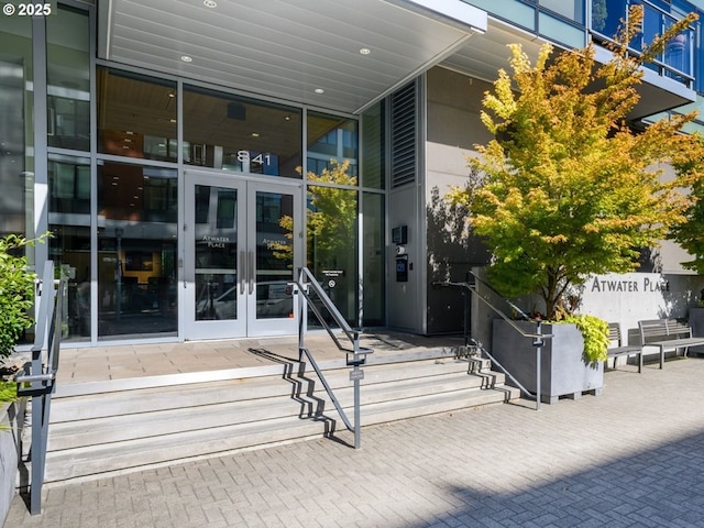 841 S Gaines St Unit 714, Portland, OR 97239 - property entrance with french doors