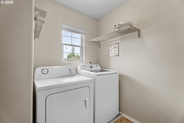 813 NW 1st Ave, Canby, OR 97013 - laundry room with washer and clothes dryer and baseboards
