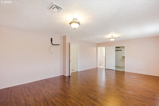 1825 Minnesota St, The Dalles, OR 97058 - empty room featuring visible vents and wood finished floors