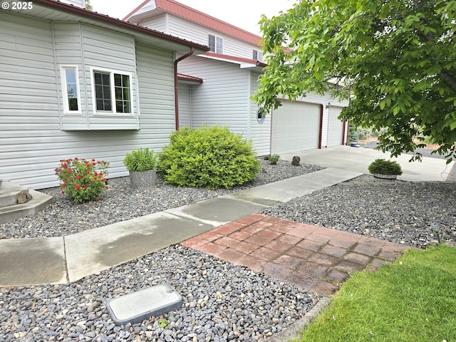 80393 Zimmer Ln, Hermiston, OR 97838 - view of property exterior with driveway