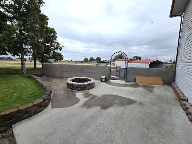 80393 Zimmer Ln, Hermiston, OR 97838 - view of patio / terrace with a fire pit and a gate