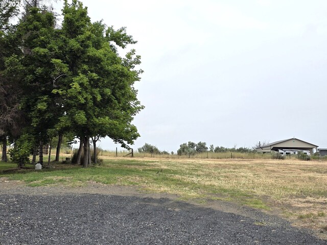 80393 Zimmer Ln, Hermiston, OR 97838 - view of yard