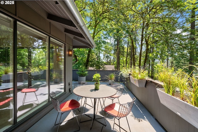 160 Iron Mountain Blvd, Lake Oswego, OR 97034 - balcony featuring outdoor dining space