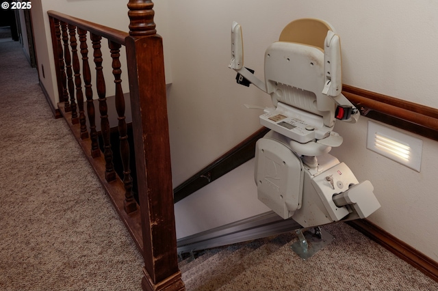 78902 Walters Rd, Maupin, OR 97037 - stairs featuring carpet and baseboards