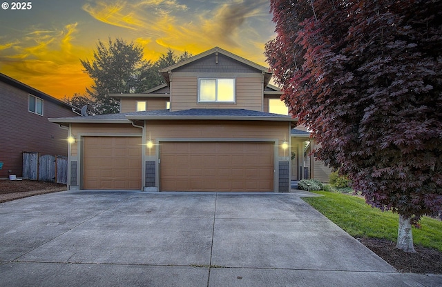 10518 NE 21st Ct, Vancouver, WA 98686 - traditional-style home with a garage and driveway