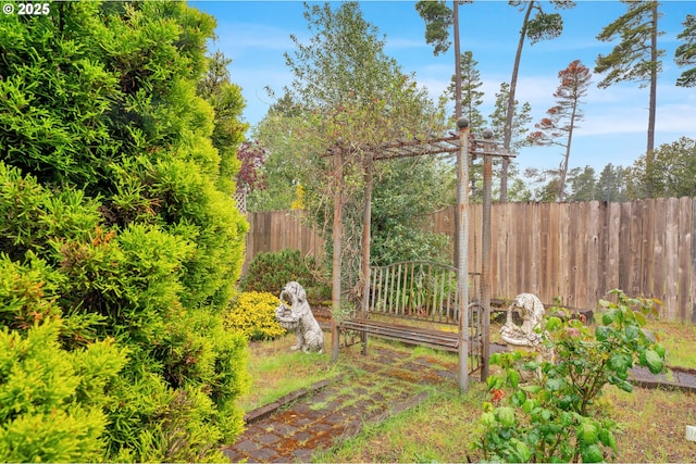 3909 Spruce St, Florence, OR 97439 - view of yard featuring fence