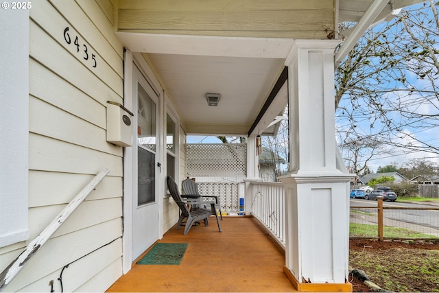 view of patio / terrace with covered porch