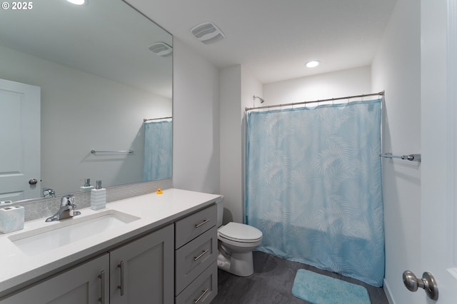 24200 SW Chestnut Ter, Sherwood, OR 97140 - full bathroom with vanity, recessed lighting, and a shower with shower curtain