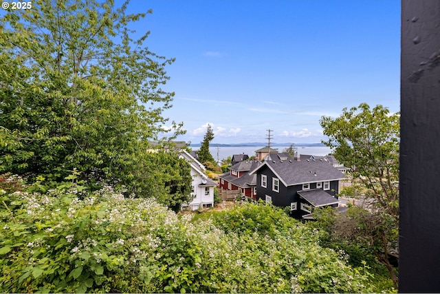 760 Jerome Ave, Astoria, OR 97103 - view of yard