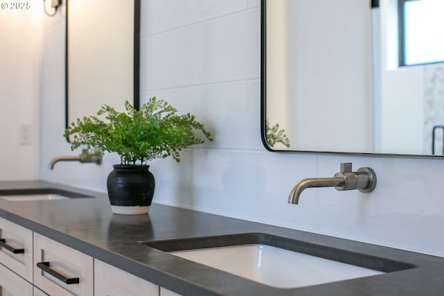 19550 Buck Canyon Rd, Bend, OR 97702 - interior details featuring a sink and double vanity
