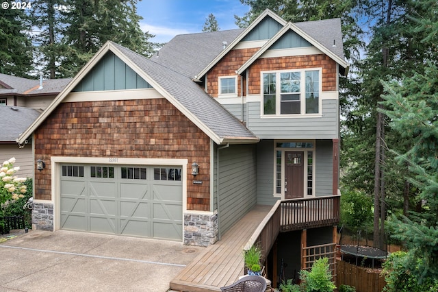 craftsman house featuring a garage