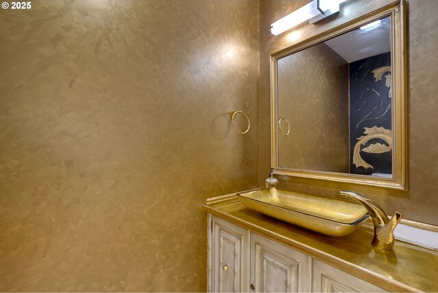 1716 NW Riverscape St, Portland, OR 97209 - bathroom featuring vanity