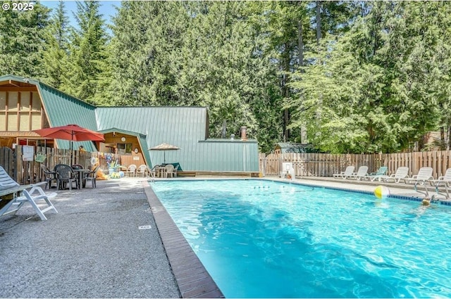 65121 E Lupine Dr, Rhododendron, OR 97049 - community pool with a patio area