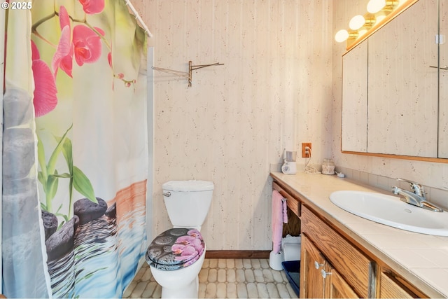 25498 Butler Rd, Junction City, OR 97448 - bathroom with vanity and curtained shower
