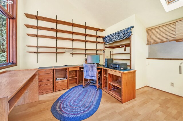 25498 Butler Rd, Junction City, OR 97448 - office featuring a skylight and baseboards