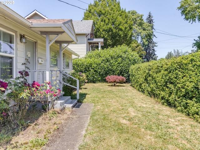 660 Barton Ave, Gladstone, OR 97027 - view of green lawn