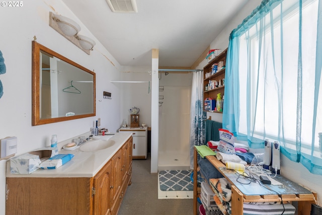 540 Kesling St, Harrisburg, OR 97446 - bathroom featuring a stall shower and vanity