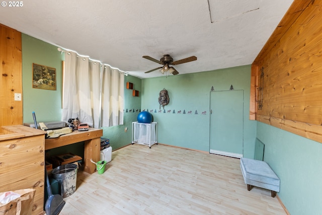 540 Kesling St, Harrisburg, OR 97446 - interior space with ceiling fan, wood finished floors, a textured ceiling, and baseboards