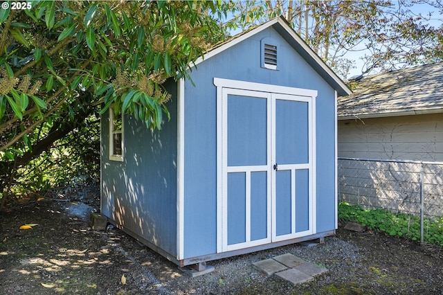 220 Adams Ave, Silverton, OR 97381 - view of shed with fence