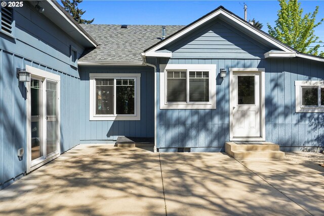 220 Adams Ave, Silverton, OR 97381 - rear view of house featuring a patio and a shingled roof