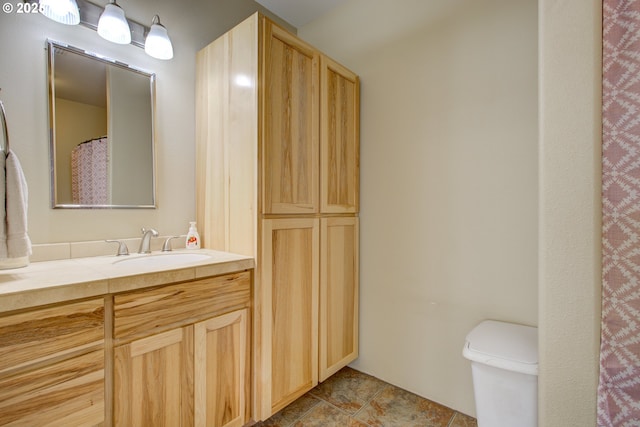 459 Oak Valley Loop, Winchester, OR 97495 - bathroom featuring vanity and toilet