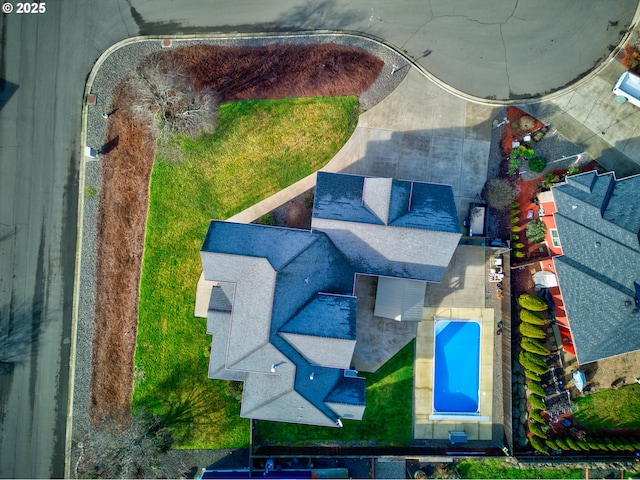 drone / aerial view with a mountain view