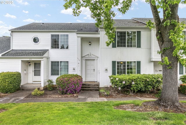 6125 SW Erickson Ave, Beaverton, OR 97008 - multi unit property with roof with shingles and a front yard