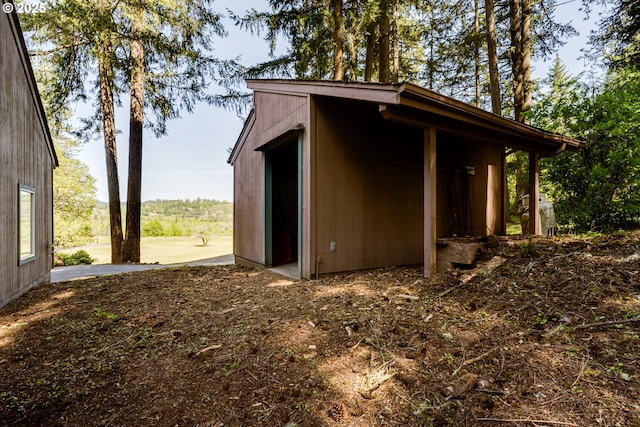 view of outbuilding with an outbuilding