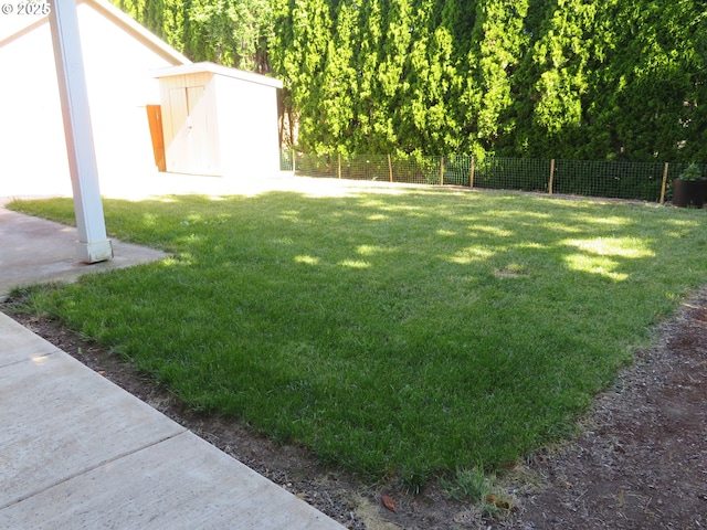 439 NW Garibaldi St, Hillsboro, OR 97124 - view of yard