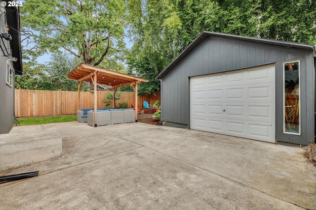 9014 N John Ave, Portland, OR 97203 - detached garage with driveway