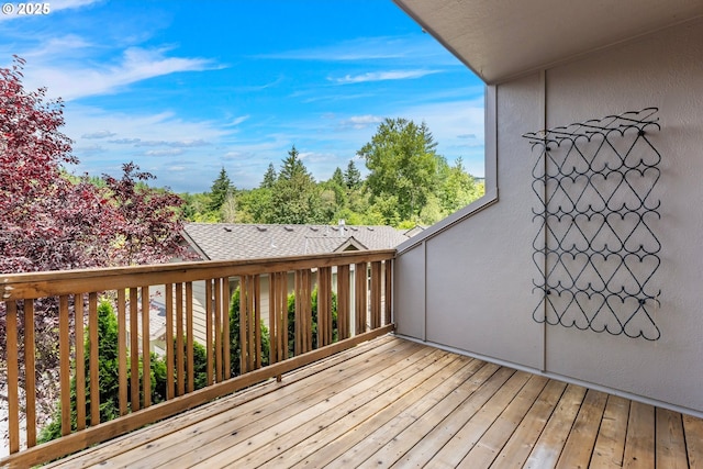 2435 NW Burnett St, Portland, OR 97229 - view of wooden terrace