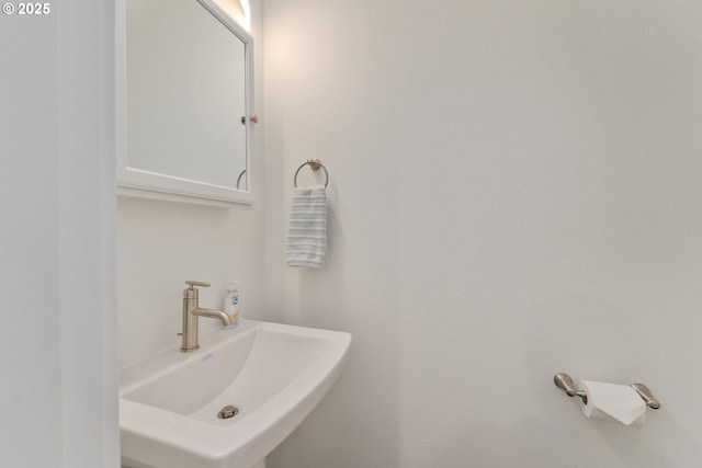 119/121 Tioga Ln, Idleyld Park, OR 97447 - bathroom featuring a sink