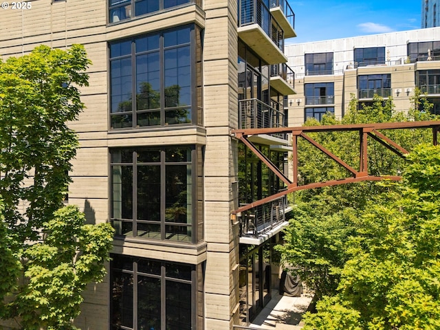 1030 NW 12th Ave Unit 201, Portland, OR 97209 - view of property exterior