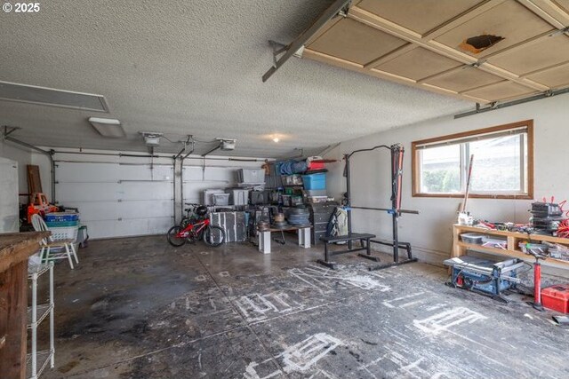 3681 Silverstone Ct NE, Salem, OR 97305 - garage featuring a garage door opener
