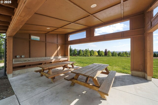 28683 SW Orleans Ave, Wilsonville, OR 97070 - view of patio / terrace
