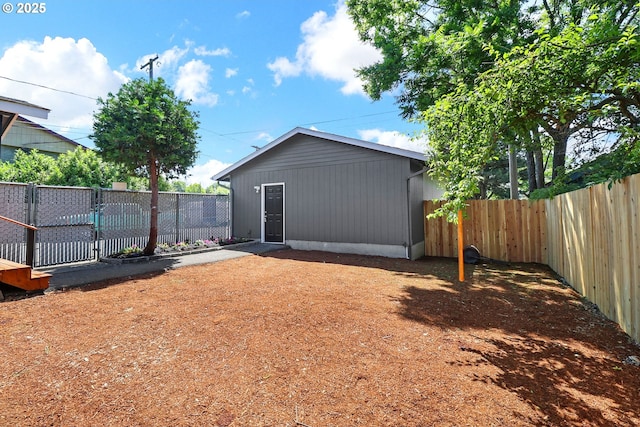 70 Jefferson Aly, Eugene, OR 97402 - view of fenced backyard