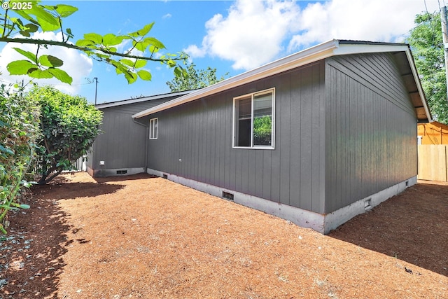 70 Jefferson Aly, Eugene, OR 97402 - view of home's exterior featuring crawl space