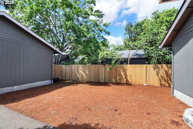 70 Jefferson Aly, Eugene, OR 97402 - view of yard