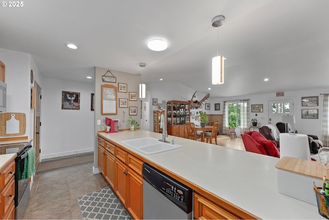 460 Huckleberry Mt Ln, Riddle, OR 97469 - kitchen with appliances with stainless steel finishes, a sink, open floor plan, light countertops, and recessed lighting