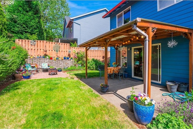 287 SW Oliver Ct, Dundee, OR 97115 - view of yard featuring a patio area