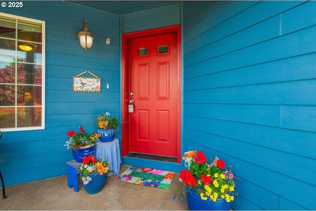 287 SW Oliver Ct, Dundee, OR 97115 - property entrance with a porch