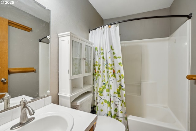 17701 Koch Ct, Sandy, OR 97055 - bathroom with vanity, shower / bath combo, and toilet