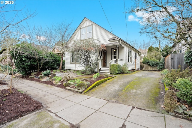 view of front of property