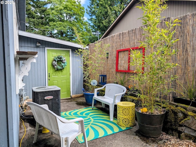 695 NW Towle Ave, Gresham, OR 97030 - view of patio / terrace featuring an outdoor structure