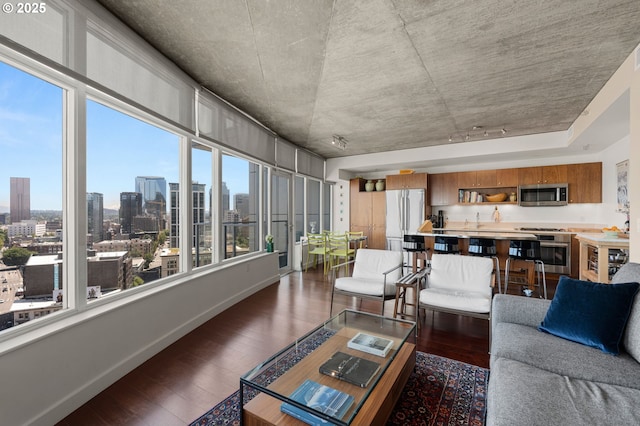 1926 W Burnside St Unit 1401, Portland, OR 97209 - sunroom / solarium with a view of skyline