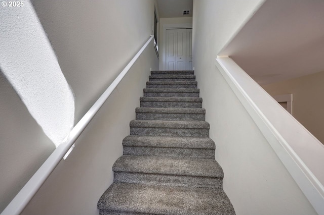 27 NW 6th Pl, Warrenton, OR 97146 - stairs featuring visible vents