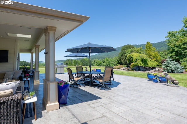 33685 Van Duyn Rd, Eugene, OR 97408 - view of patio featuring area for grilling and outdoor dining area