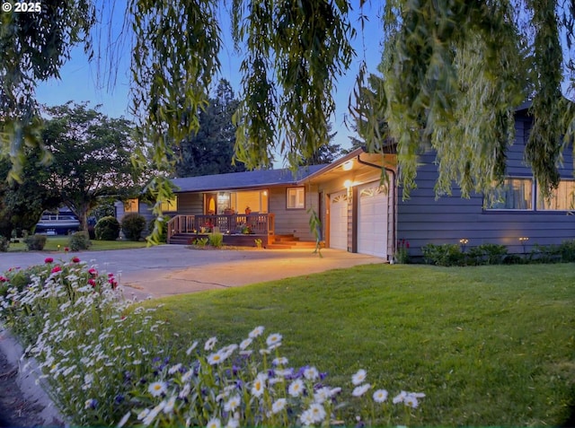 10102 Emily Dr, La Grande, OR 97850 - single story home featuring an attached garage, a front yard, and driveway